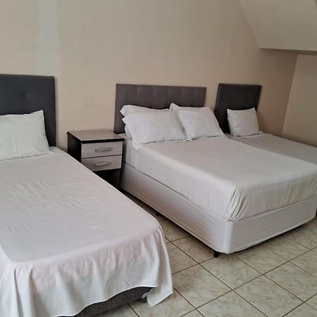 Casa Santa Amelia C/ Garagem Villa São Roque Exterior foto